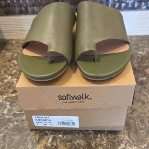 NIB SoftWalk Corsica Olive Slide Sandals   Size 8 Med.